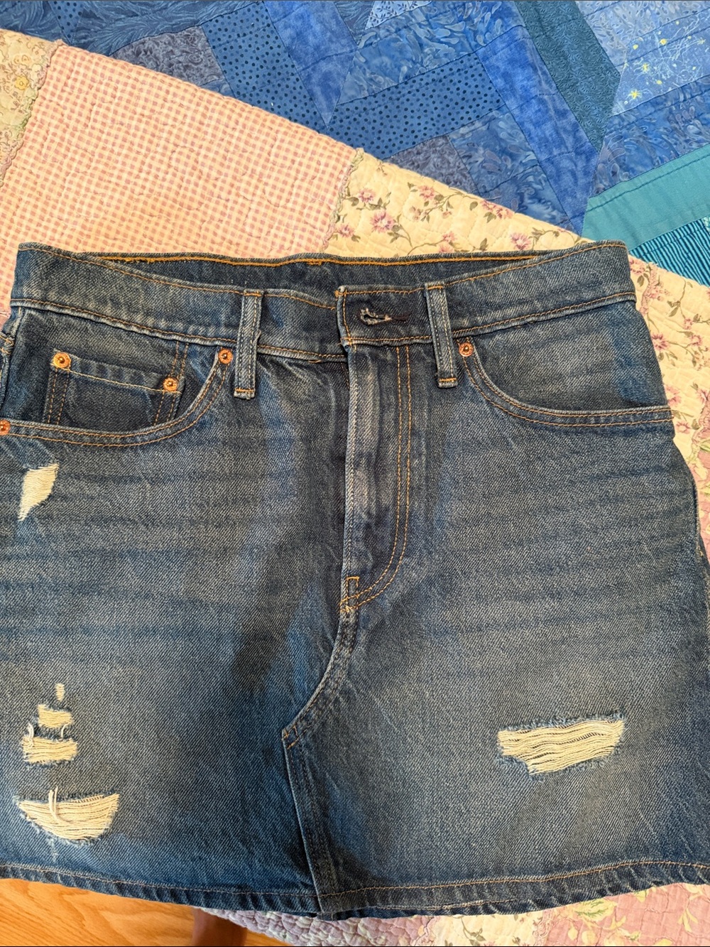 Levi's Blue Denim Mini Skirt with Back Pocket Detail - Picture 1 of 3